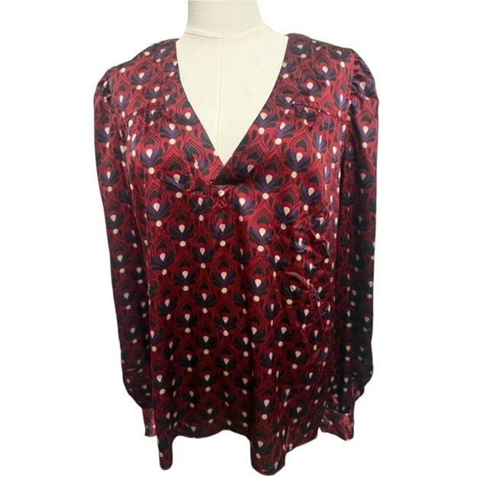 White House Black Market Womens Top Size Large Red Maroon Long Sleeves Vneck